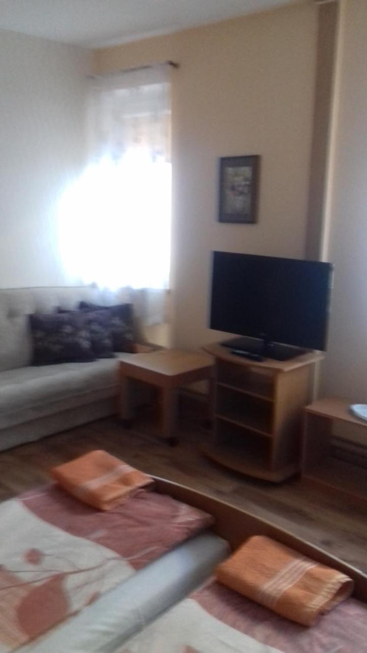 Hostel Jax Торунь Экстерьер фото